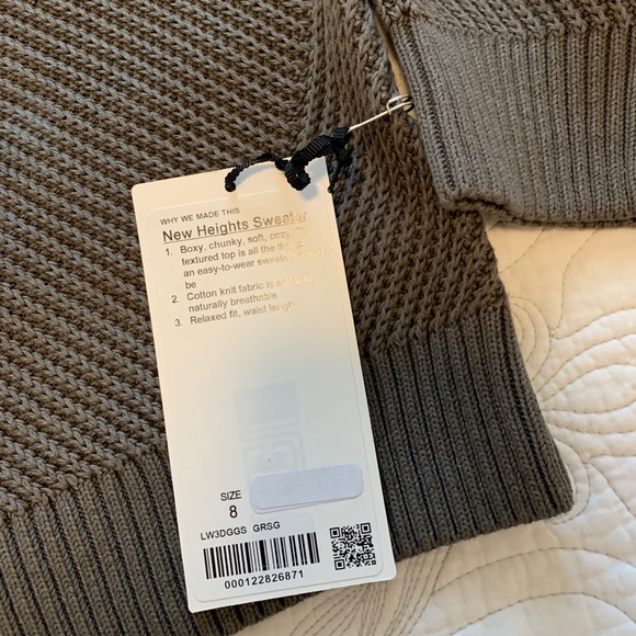💥SOLD💥 lululemon ‘new heights sweater’ in grey sage - Picture 7 of 8